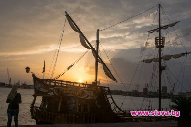 Пиратският кораб Есмералда остава за морски приключения в Бургас