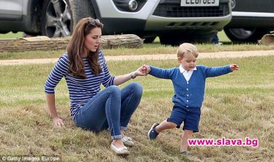 Тоалетът на малкия принц се разпродаде за часове