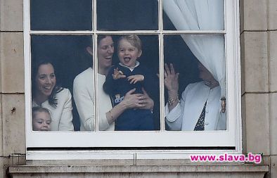 Принц Джордж се изплези на света