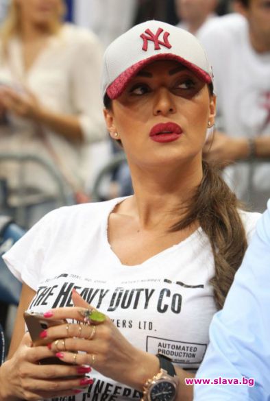 Цеца показа как го правят големите звезди 