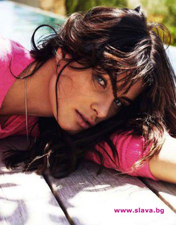 Прелестната Изабели Фонтана и лятото  