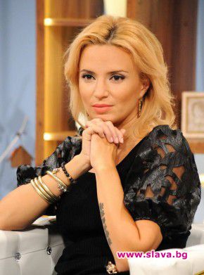Ирина Тенчева спасява дете бежанец