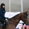 Алекс Арабаджиева – Стайкова дефилира на кон на модната седмица