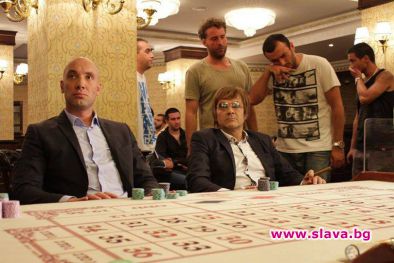 Захари Бахаров снима Под прикритие в казино
