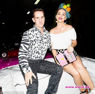 Кейти Пери се забавлява в Куба