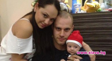 Мистър България Александър Беседин отвори бар