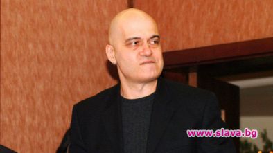 Слави припадна по време на снимки