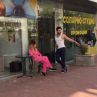 Тайнствен мъж сваля сгодената Светлана 