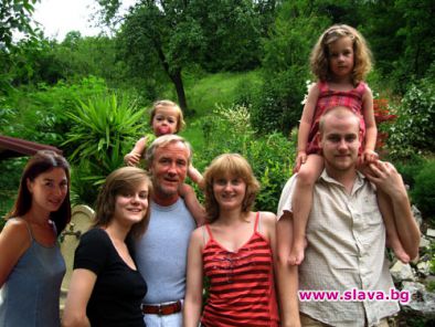 Иво Инджев се разделя със жена си