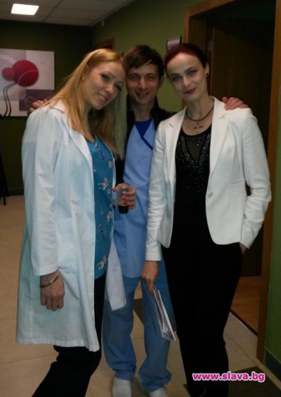 Деси Бакърджиева влиза в болница