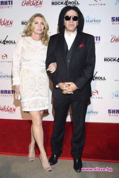 Жените на Джийн Симънс