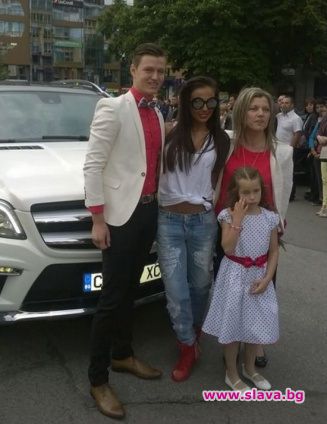 Николета стана ВИП-шофьор за бала