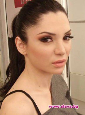 Ели Гигова не понася мащехата си