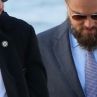 Лео замърсява околната среда с приема си