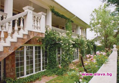 Вижте дома на фамилия Халваджиян