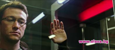 Оливър Стоун разказва за трудностите при финансирането на „Сноудън”