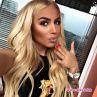 Фолкаджийката Анджелина се охарчи за нов клип