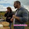 Андре Токев и Събин Ранков пийват вино с баница
