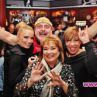 Брадърите вдигнаха купон в пиано бар