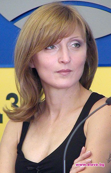 Севда Шиш. пие урина, за да е млада