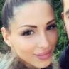 Цвети и гаджето й празнуват 4 години заедно
