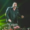 10 000 карамфила за Василис Карас