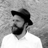 Отблизо с ALEX CLARE   