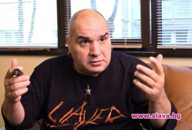 Фънки се прави на клошар, за да го приемат в болница