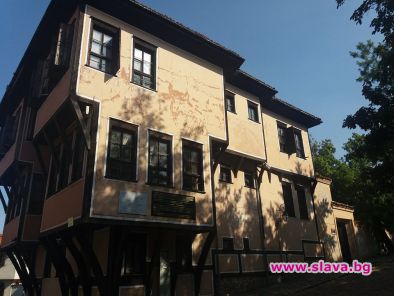 Столица на културата ли? Руши се!