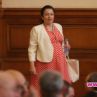 Деси Танева ще гледа сама близначките далеч от София