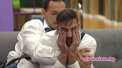 Тото плаче в ефир, бил пребит от съученици