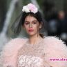 Жени-цветя дефилираха за Chanel в Париж
