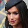 Меган унизена от думите на брат си и сестра си