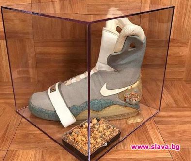 Продадоха за колосална сума легендарна маратонка от Завръщане в бъдещето