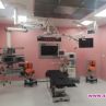 Космическа клиника за красота събра звездите на шампанско парти