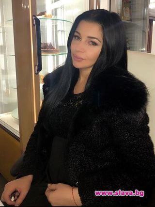 Дебора е бременна