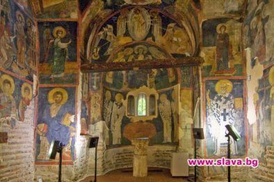 Боянската църква грейна с нова светлина за Коледа