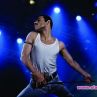 Реми Малек пее на оскарите с Queen?
