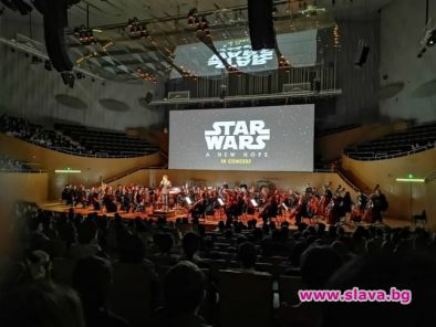 10 мин. аплауз за наш оркестър в Шанхай