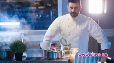 Шеф Ангелов замеря с тигани готвачите