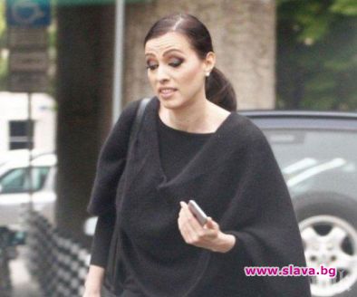 Виктория Петрова се поду