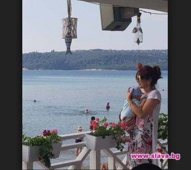 Биляна Петринска роди на 44