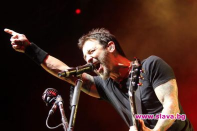 Съли Ърна подготвя филм по биографията си