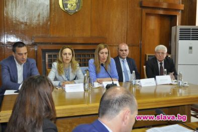 Иде труден сезон с борба за всеки турист