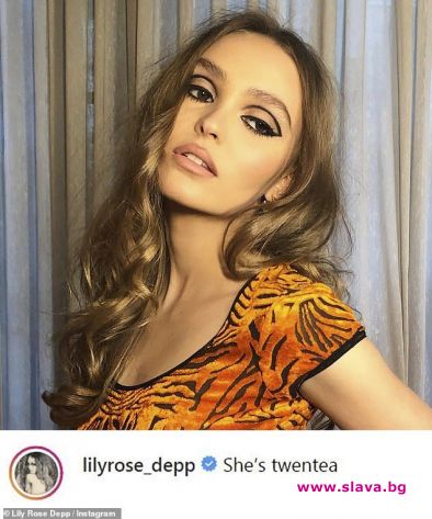 Дъщерята на Джони Деп отпразнува рождения си ден със селфи