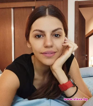 Михаела Филева се пусна без грим