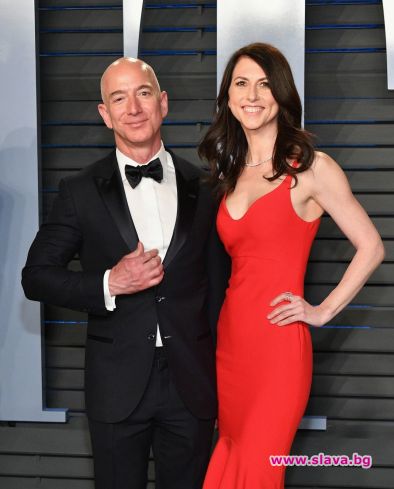 Макензи Безос прясно разведена и с безброй предложения за срещи