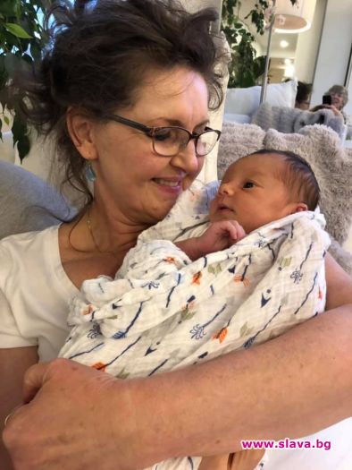 Лаура Чуканов роди момиченце