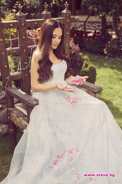 Мариана Попова вдига сватба след месец?