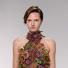 Givenchy заложи на флоралните мотиви и обемите в Париж